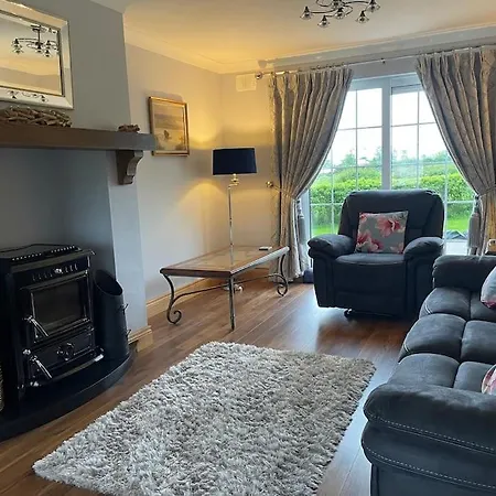 Hazelwood House بيت للعطل *